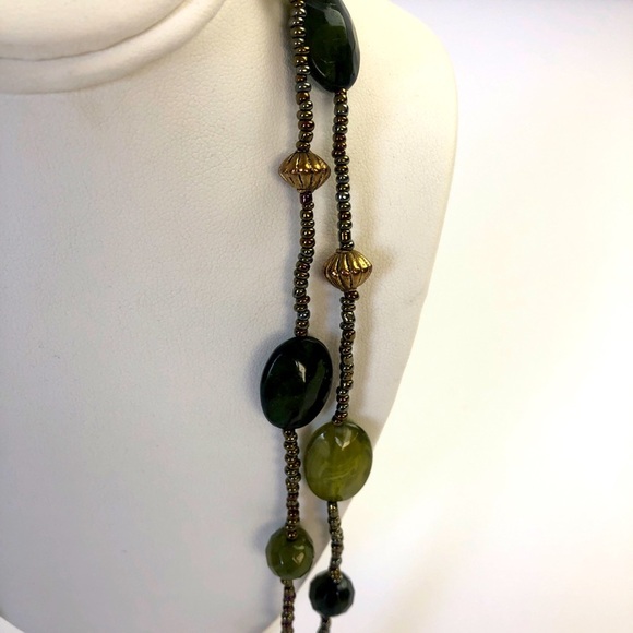 Necklace with Green and Gold - Picture 2 of 7